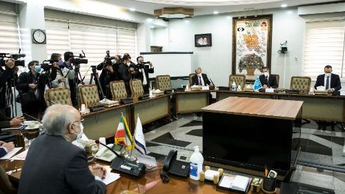  Iran: un accordo temporaneo di tre mesi con Aiea 