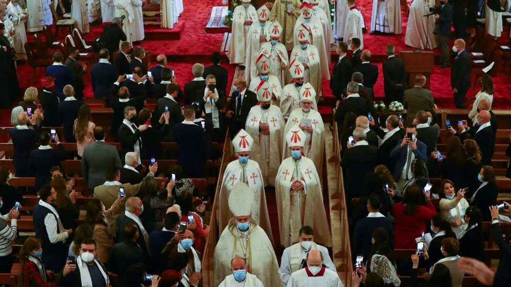 Záber z Chaldejskej katedrály sv. Jozefa v Bagdade 6. marca 2021