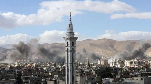 Apelo do Papa pela Síria: população martirizada, depor as armas e reconstrução