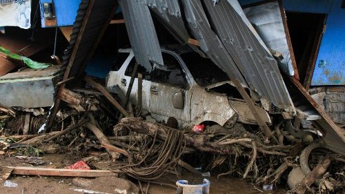 Papst betet für Opfer der Überschwemmungen in Südostasien