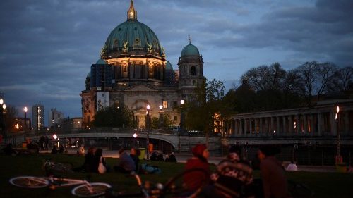 D: Erzbistum stellt Missbrauchs-Ma&szlig;nahmen vor