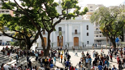 Ferenc pápa videóüzenete José Cisneros boldoggá-avatására: az egyetemes szolgálat embere