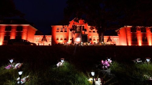 教宗对加拿大发现的孩童遗骸深感震惊，为和解与治愈祈祷