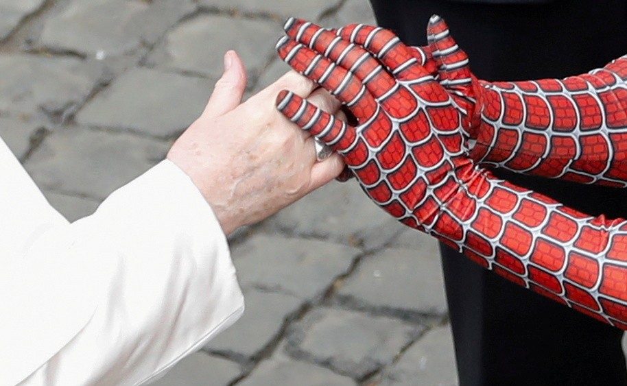 Il saluto tra il Papa e Mattia Villardita