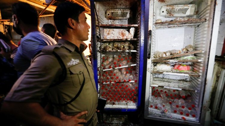 Mercado estava lotado no momento da explosão em vista da festa do festa Eid al-Adha