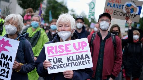 Papst mahnt Kampf gegen Klimawandel an