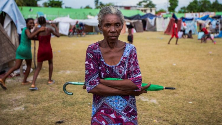 Para la reconstrucción de Haití es fundamental que no se detenga la ayuda humanitaria.