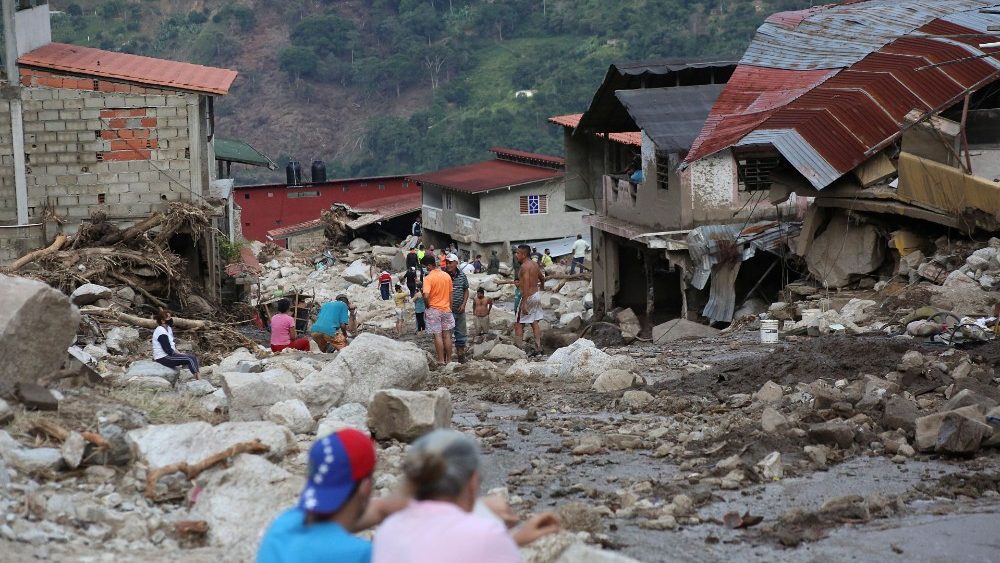 Enchentes causaram vítimas e danos materiais