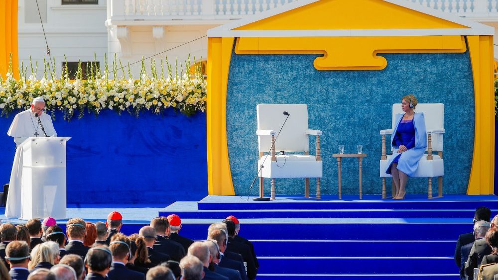 Záber z návštevy pápeža v Prezidentskom paláci