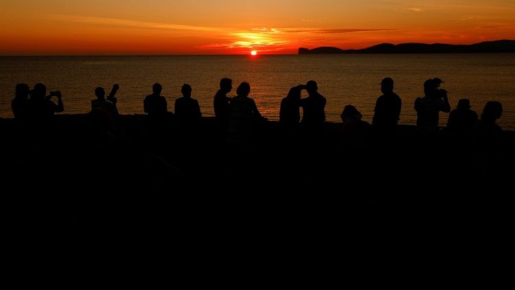 Tafakari ya Neno la Mungu Jumapili ya 28 ya Mwaka B wa Kanisa: Uzima wa milele ni zawadi kutoka kwa Mungu.