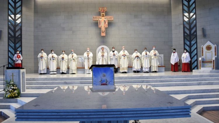 Nová katedrála Panny Marie Arabské v Bahrajnu