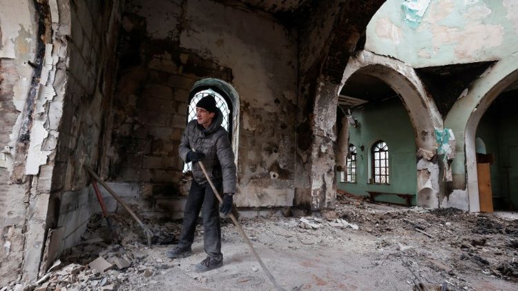 Разбураная ў выніку абстрэлаў царква ў Чарнігаве