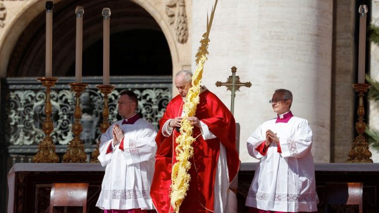 Папа падчас святой Імшы ў Пальмовую нядзелю