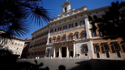 Italia, elezioni. I vescovi: è tempo di scelte coraggiose e organiche