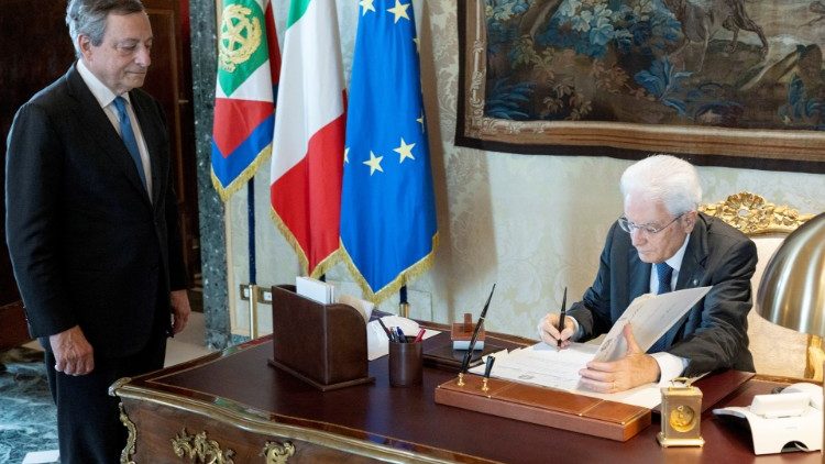 Il presidente della Repubblica Mattarella riceve il dimissionario presidente del Consiglio dei ministri Mario Draghi