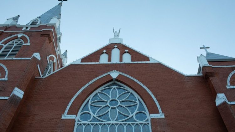 Iglesia del Sagrado Corazón en Edmonton, donde el Papa se reunirá con grupos de indígenas