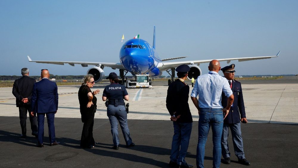 Քահանայապետը փոխադրող օդանաւը