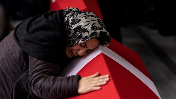 Kobieta w żałobie, Stambuł