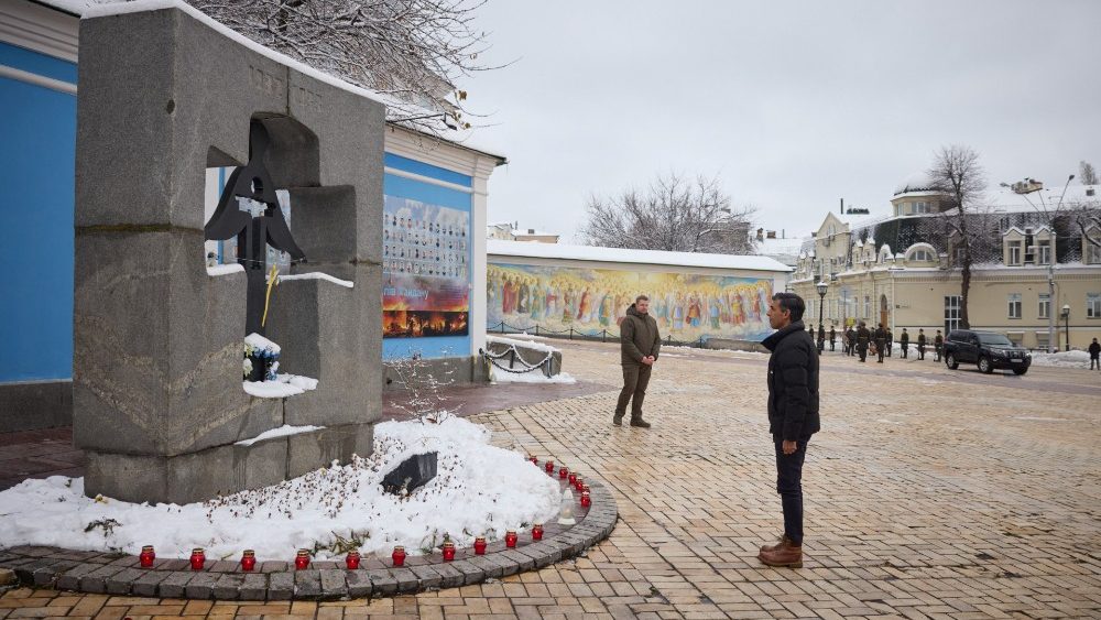Monumento às vítimas do Holodomor no centro de Kyiv, Ucrânia, 19 de novembro de 2022. (Photo Ukrainian Presidential Press Service/AFP_