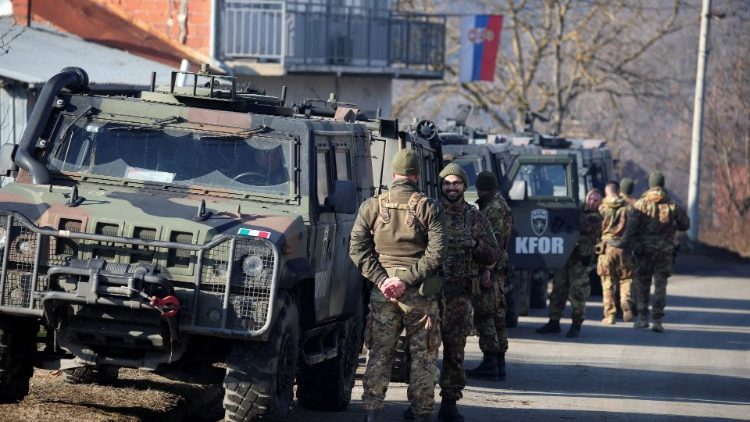 Tensions remain high as roads in northern Kosovo still blocked