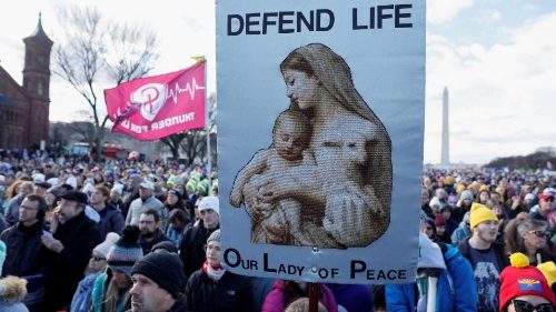 El Papa: Proteger la vida en todas las etapas con medidas legales adecuadas