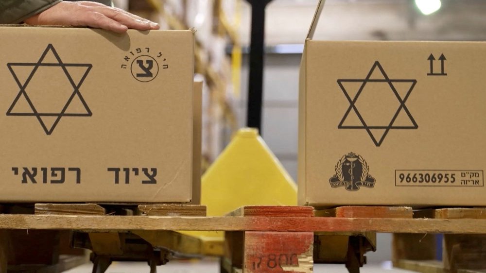 Membros do Corpo de Bombeiros do Condado de Los Angeles USA-2 se preparam para a implantação após serem ativados pela US Aid para ir à Turquia para ajudar nos esforços de recuperação do terremoto, em Pacoima, Califórnia, EUA, 06 de fevereiro de 2023. JANTAR EPA/ALLISON