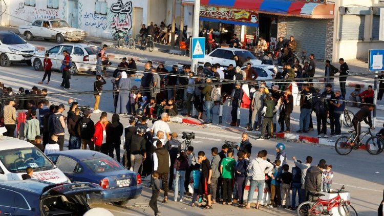 People gathered at the Rafah border crossing to await the release of hostages held by Hamas