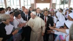 incontro-con-sacerdoti-religiosi-seminaristi--1512202600965.JPG