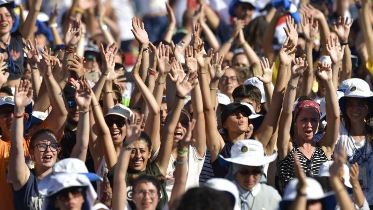 A Santa Sé instituirá em 8 de dezembro de 2018 o organismo que constituirá um novo e único serviço internacional para a corrente de graça que é a Renovação Carismática Católica. 