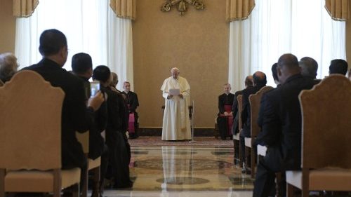 Papa recebe participantes do Capítulo Geral dos Josefinos