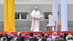 viaggio-apostolico-in-lituania-lettonia-eston-1537610839621.JPG