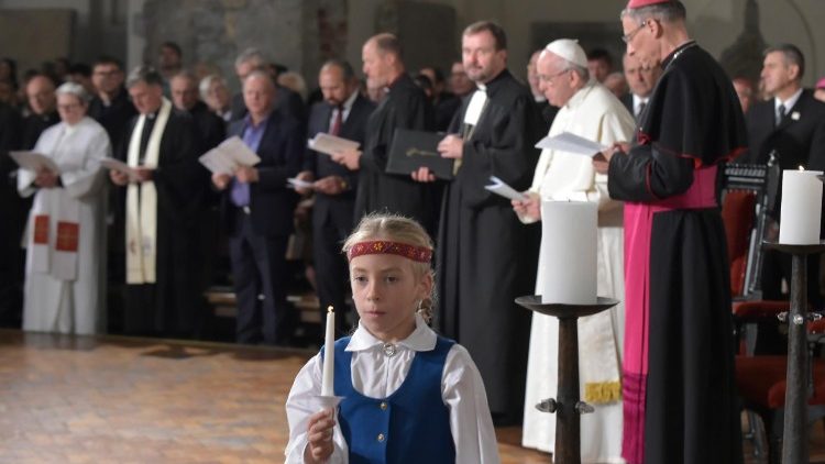 viaggio-apostolico-in-lituania-lettonia-eston-1537779431162.JPG