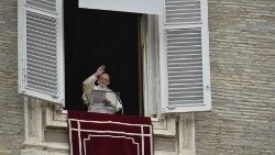 2018-10-07-angelus-domini-1538907380909.JPG