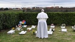 2018-11-02-visita-al-cimitero-laurentino-1541170588440.JPG