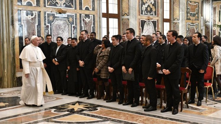 2018.11.15 Comunidad del Pontificio Colegio Pío Latinoamericano