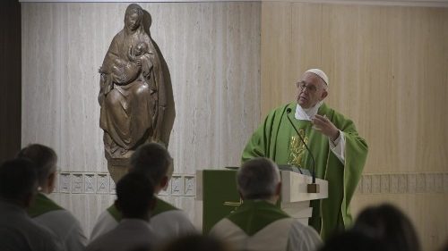 Francesco a Santa Marta: un cristiano non può venire a patti con il mondo 