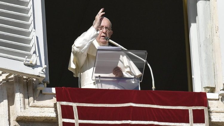 Pope Francis greets pilgrims in St Peter's Square for the midday Angelus