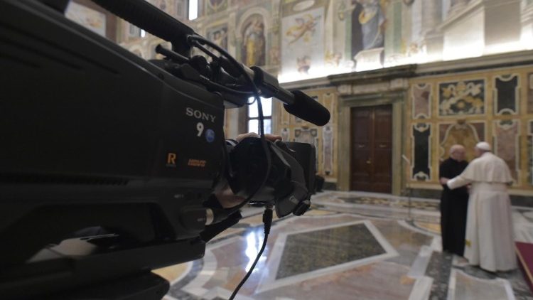 Падчас сустрэчы Папы з супрацоўнікамі “Telepace”