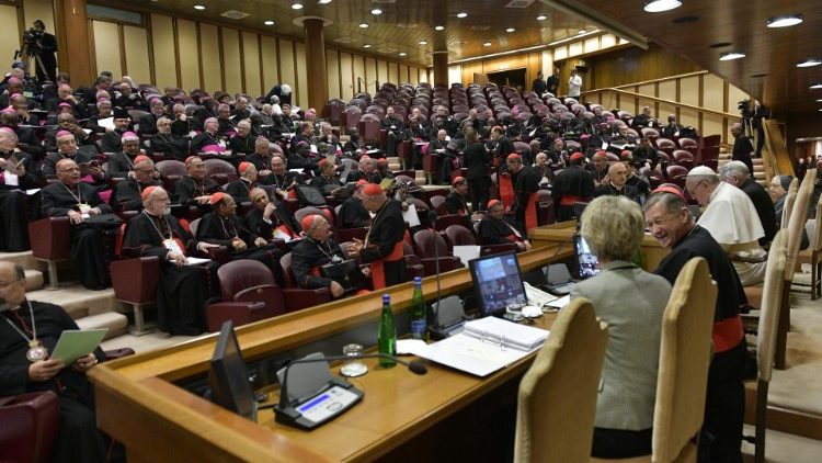 Un momento, ieri, dei lavori all'incontro sulla protezione dei minori nella Chiesa