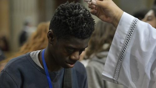 Pope at Ash Wednesday Mass: ‘focus on what is essential’ 