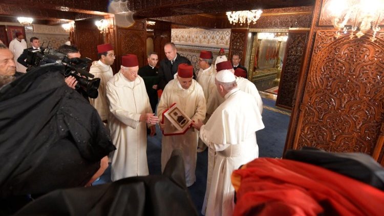 O. Jajé: powołaniem Kościoła jest działanie na rzecz pokoju