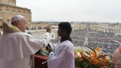 2019-04-21-benedizione-urbi-et-orbi-1555843132047.JPG