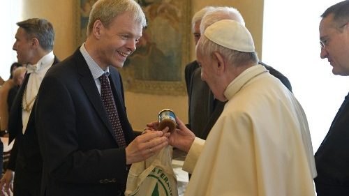 Pope Francis: ‘Food banks fight both hunger and waste’