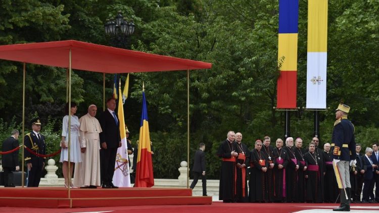 Viaggio Apostolico in Romania, Cerimonia di benvenuto al Palazzo Presidenziale Controceni - Bucarest