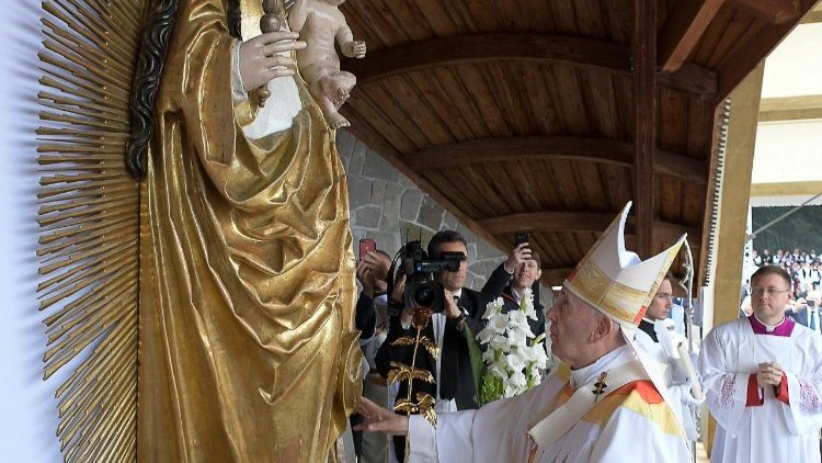 2019.06.01 Viaggio Apostolico in Romania Santa Messa nel Santuario di Sumuleu Ciuc