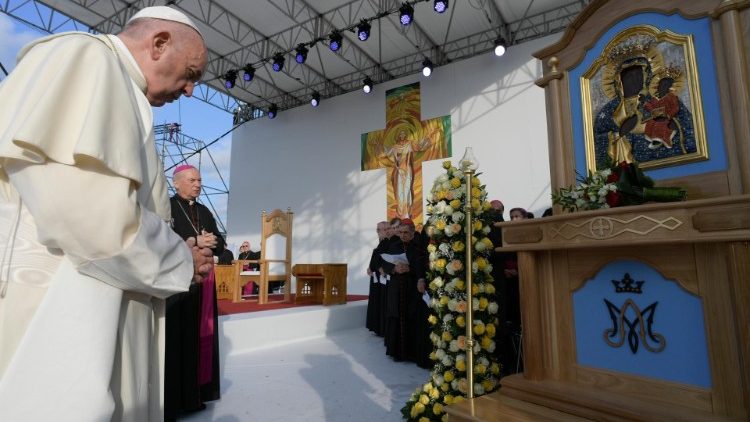  Papa në Iasi,  gjatë takimit me të rinjtë