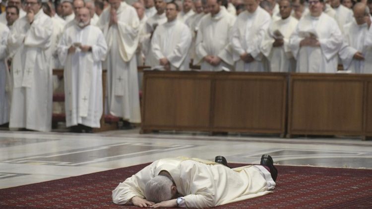 Ordination épiscopale de Mgr Lorenzelli en la basilique saint-Pierre, samedi 22 juin 2019. 