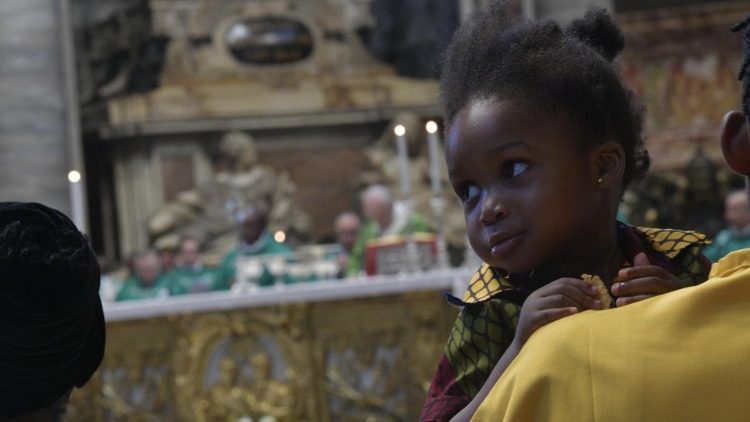 Papa Francisco celebra missa pelos migrantes