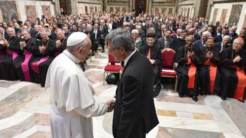 Audience au personnel du Dicastère pour la Communication: le discours écrit du Pape