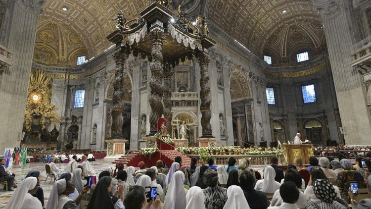 Celebrazione dei Vespri per l'inizio del Mese Missionario, 01.10.2019